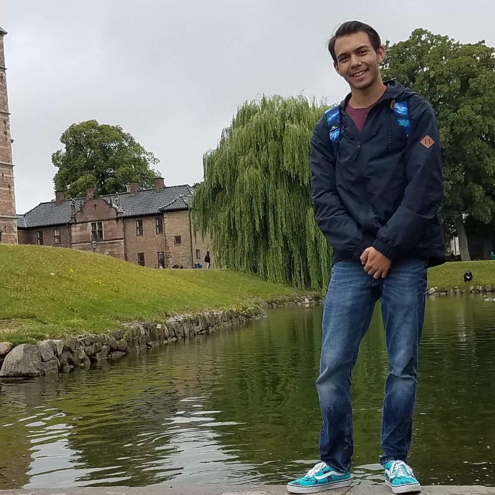 Meet your Posher, Evan